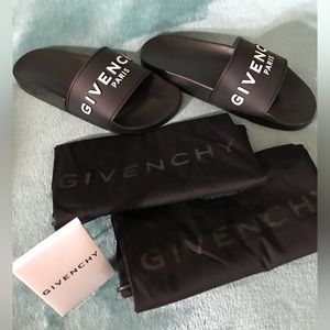 Givenchy Paris Flat Logo Slide